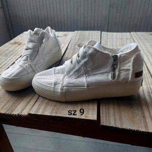 Wedge Sneakers Sz9